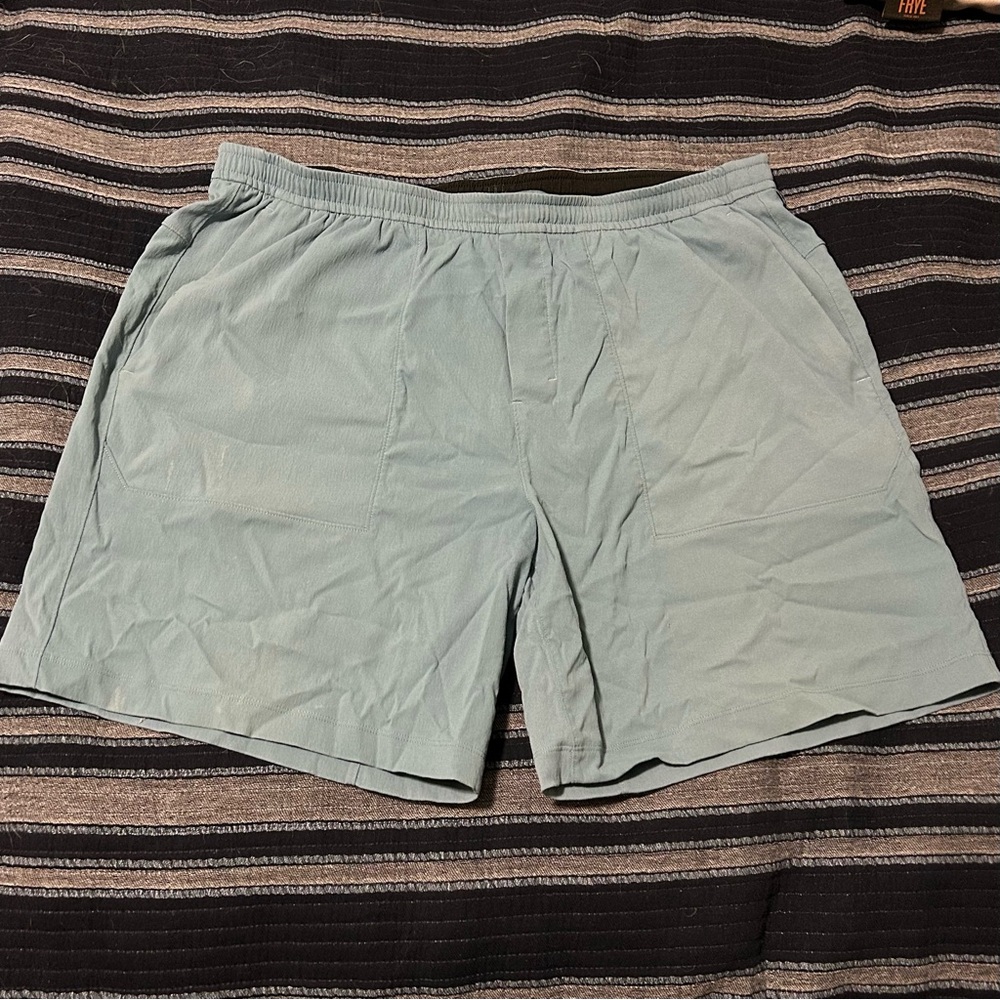 Lululemon Bowline Shorts - men’s XXL